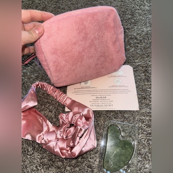 Victoria's Secret Self-Care Kit with Terry Logo Bag Jade Guasha Headband NWT 🤩 - Picture 9 of 12